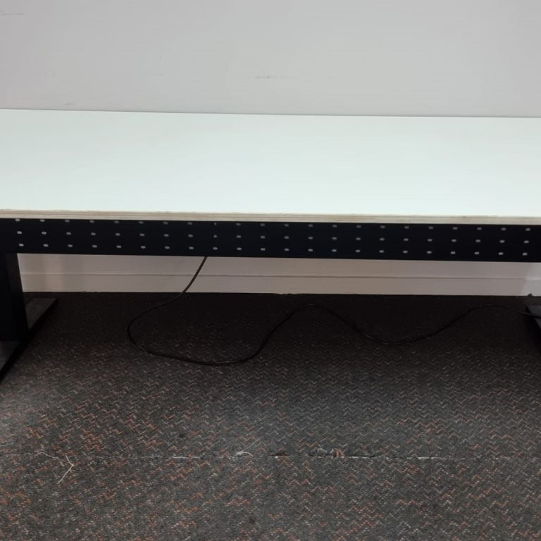 5 Electric Height Adjustable Desk - Black